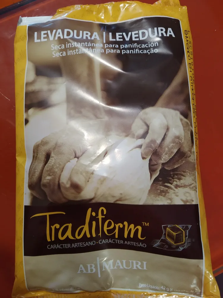 Levadura; seca instantánea para panificación