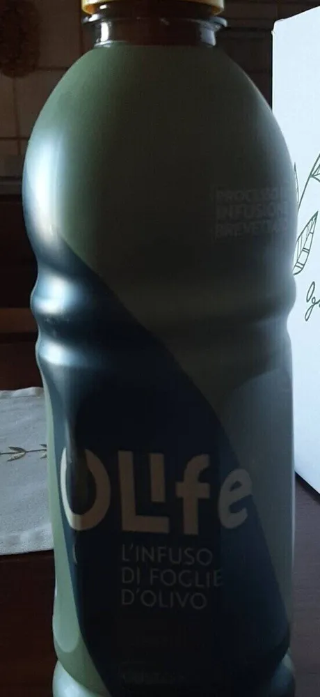 Olife l'incubo di foglie d'olivo