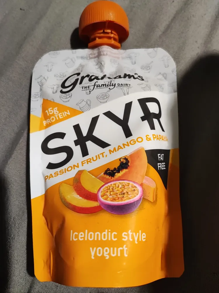 Skyr Icelandic Style Yoghurt Mango & Papaya