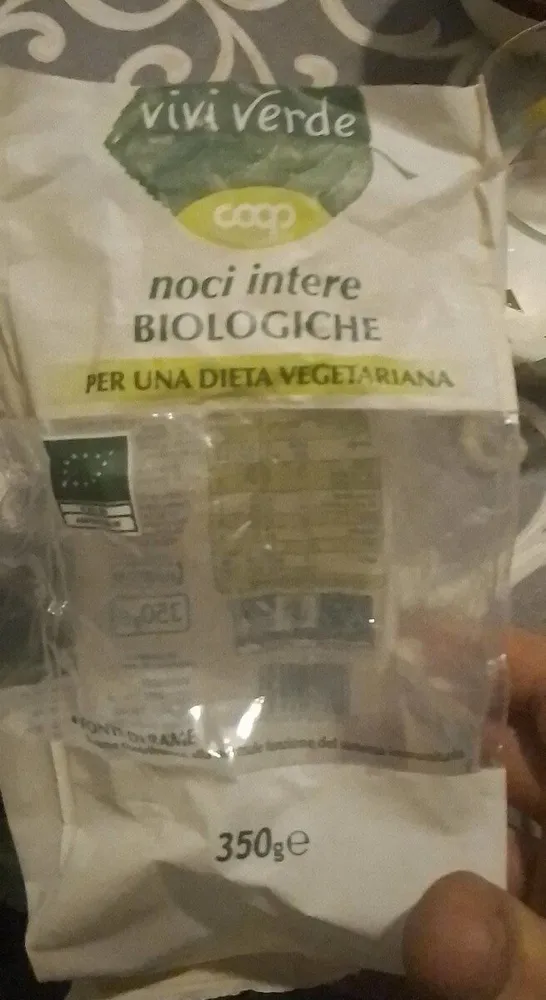 Noci intere biologiche