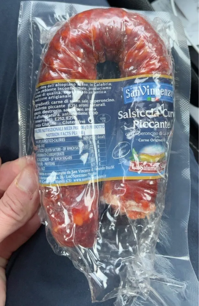 Salsiccia curva piccante