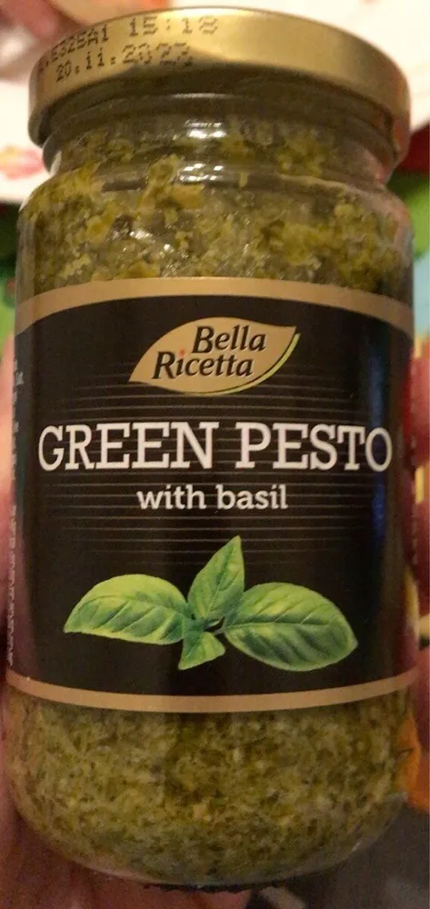 Green pesto with basil