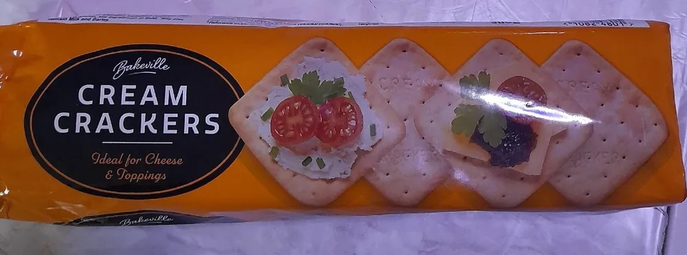 Cream crackers