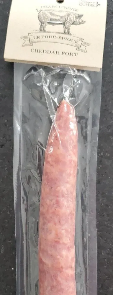 Saucisson cheddar fort