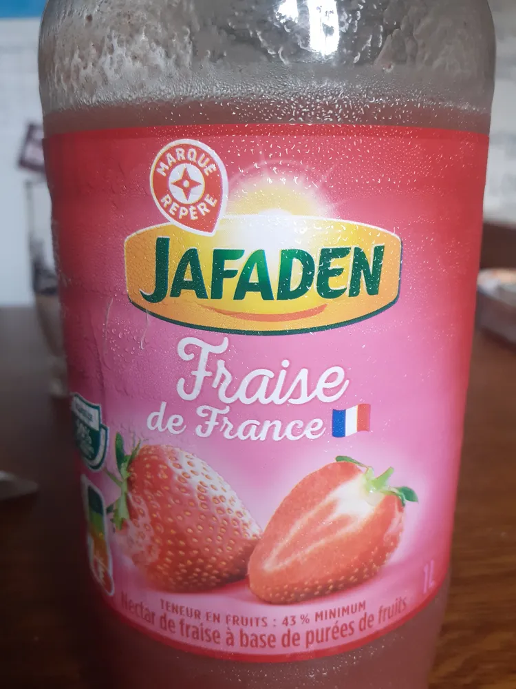 Nectar de fraises à base de purées de fruits