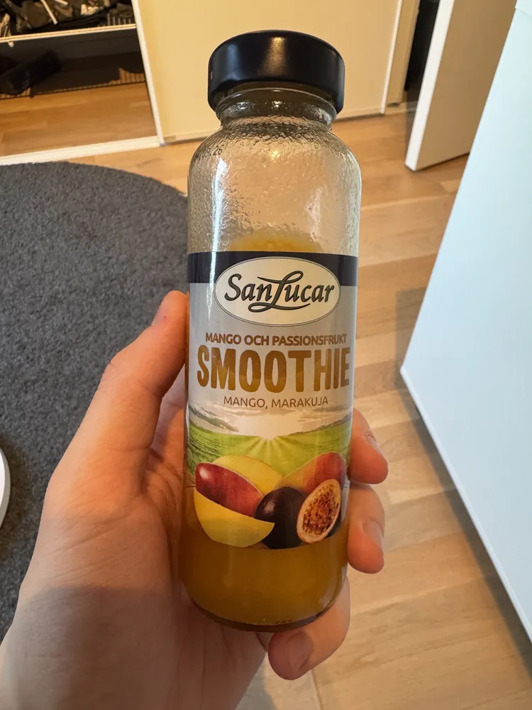 Mango & Passionfruit smoothie
