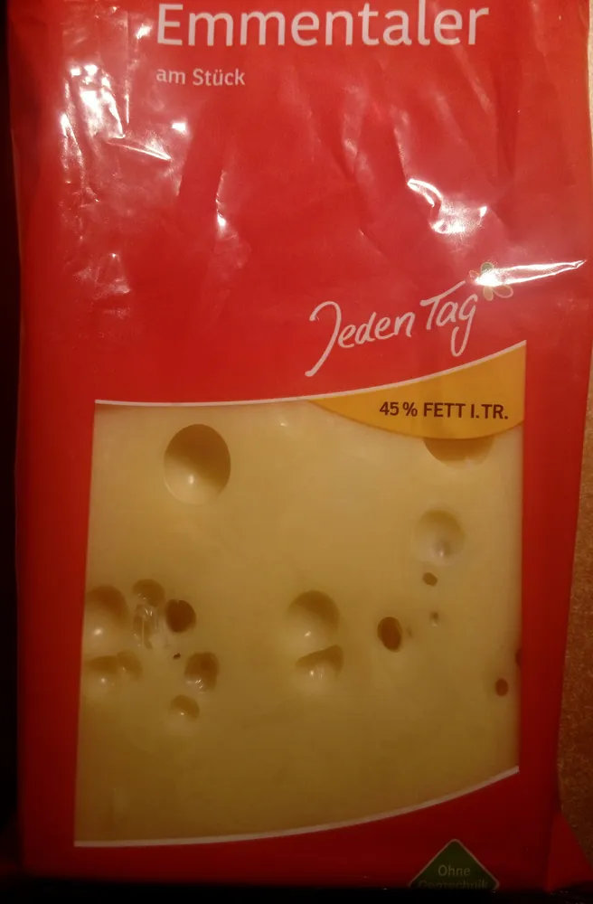 Emmentaler am Stück