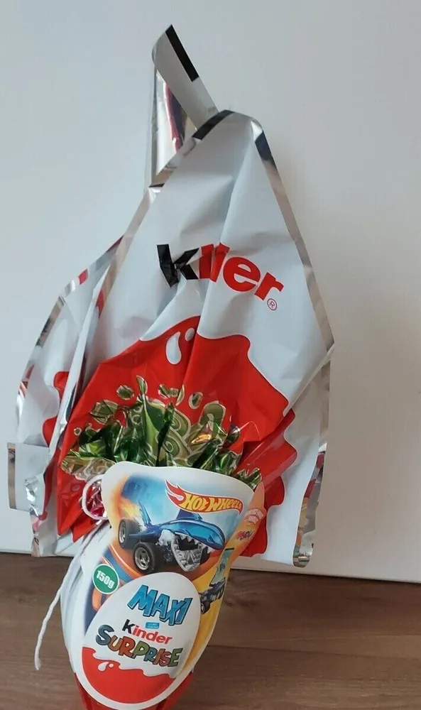 Maxi kinder surprise
