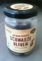am Baum gereifte Schwarze Oliven