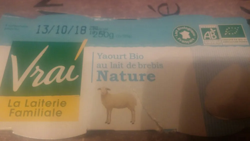 yaourt bio au lait de brebis nature.