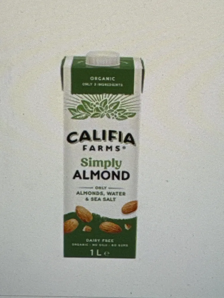 Simple & organic almond