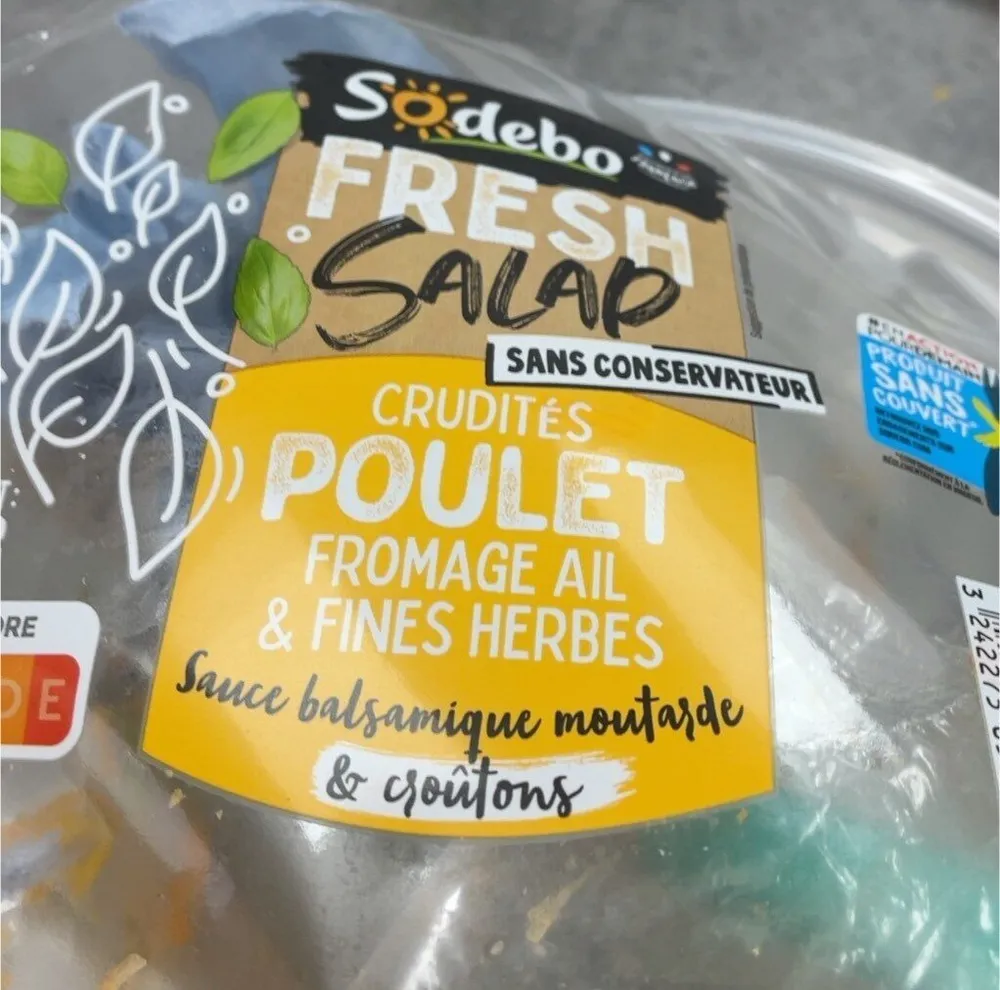 Fresh salad crudites poulet fromage ail/fines herbes