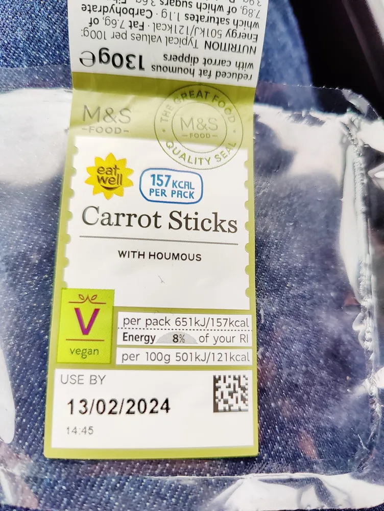 Carrot Sticks WITH HOUMOUS