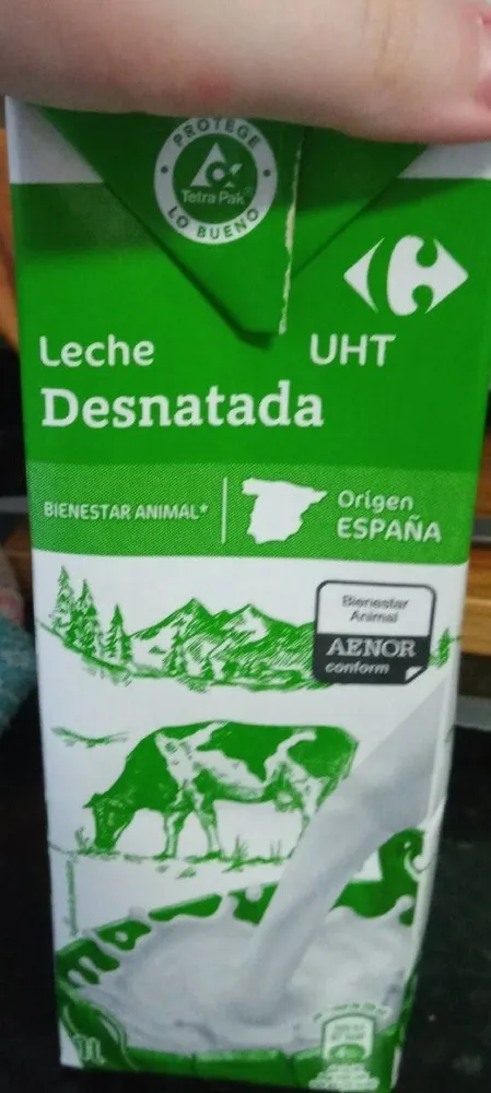 Leche desnatada UHT
