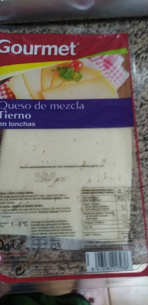 Queso de mezcla tierno en lonchas