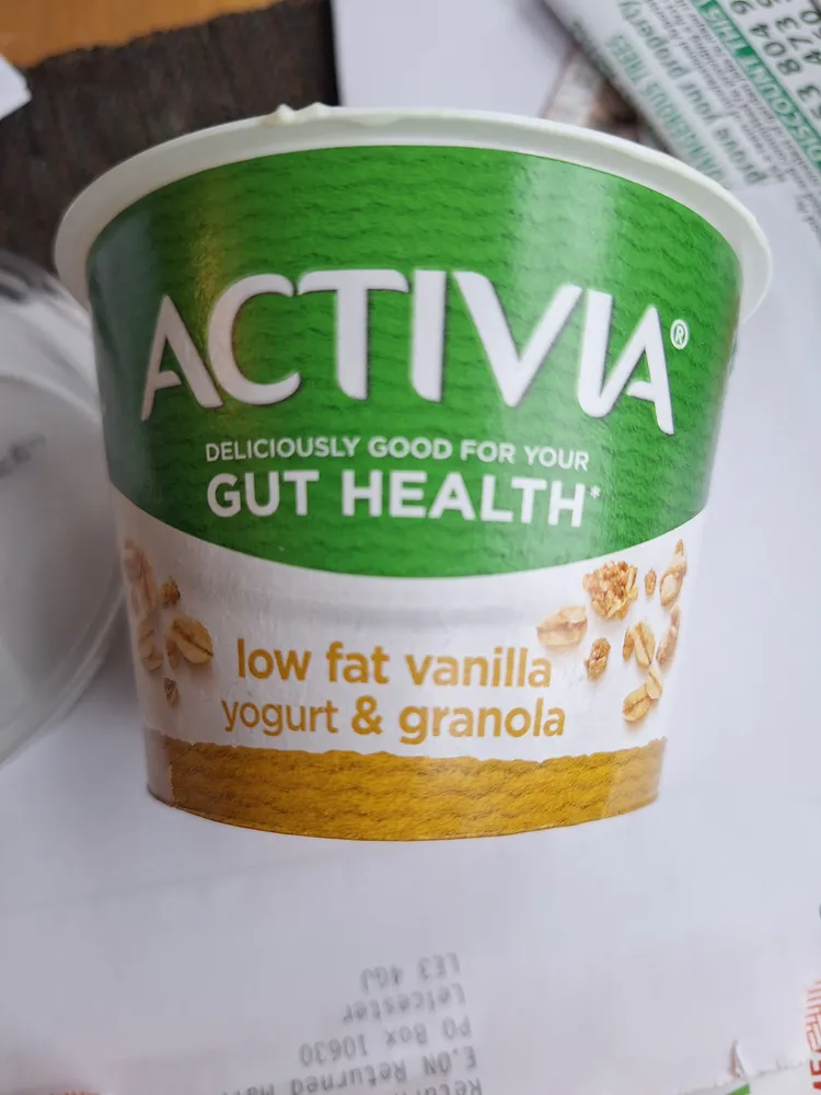 Activia low fat vanilla & granola yoghert