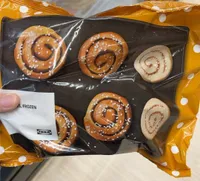 Cinnamon rolls