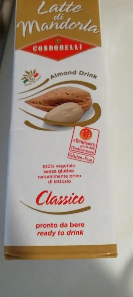 Latte mandorla
