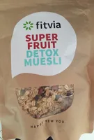 Superfruit detox muesli