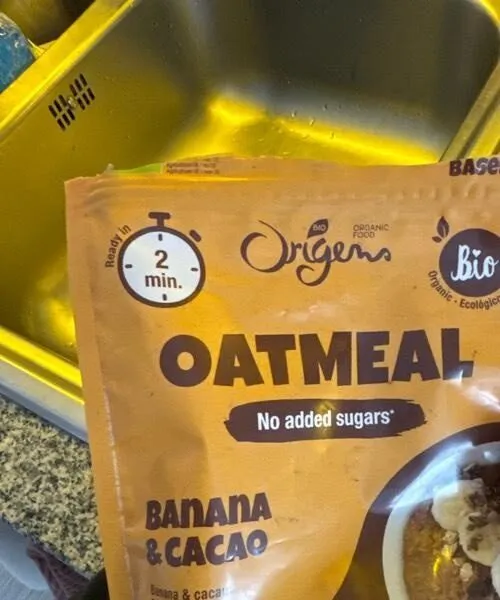Oatmeal banana cacau