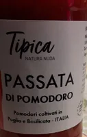 Tipica natura nuda passata di pomodoro