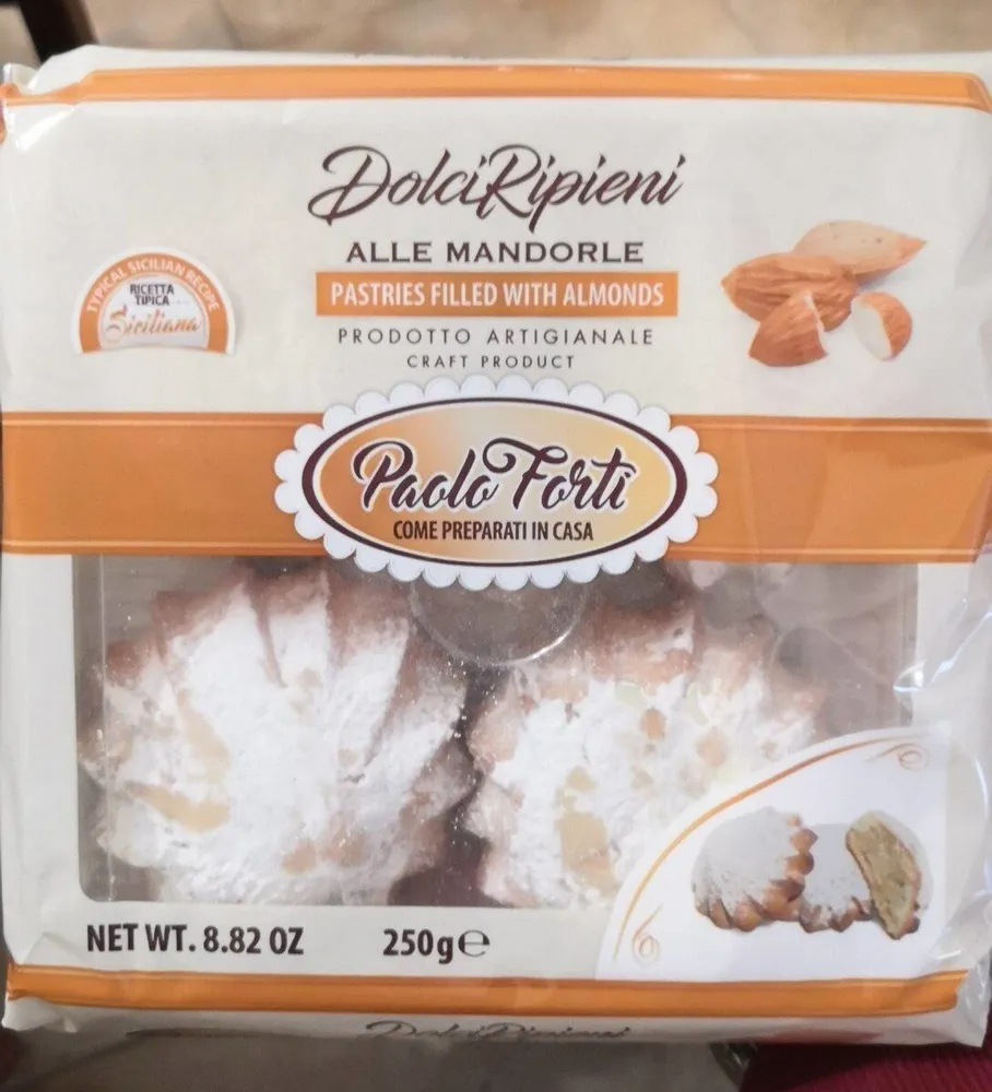 Dolci ripieni alle mandorle