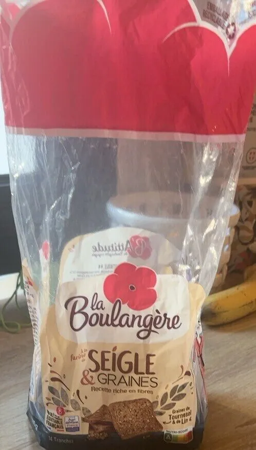 Pain a la farine de seigle et graines