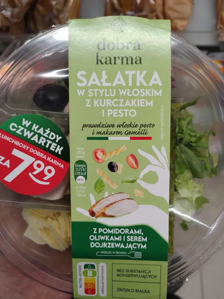 Salad a la Italiana with Chicken and Pesto