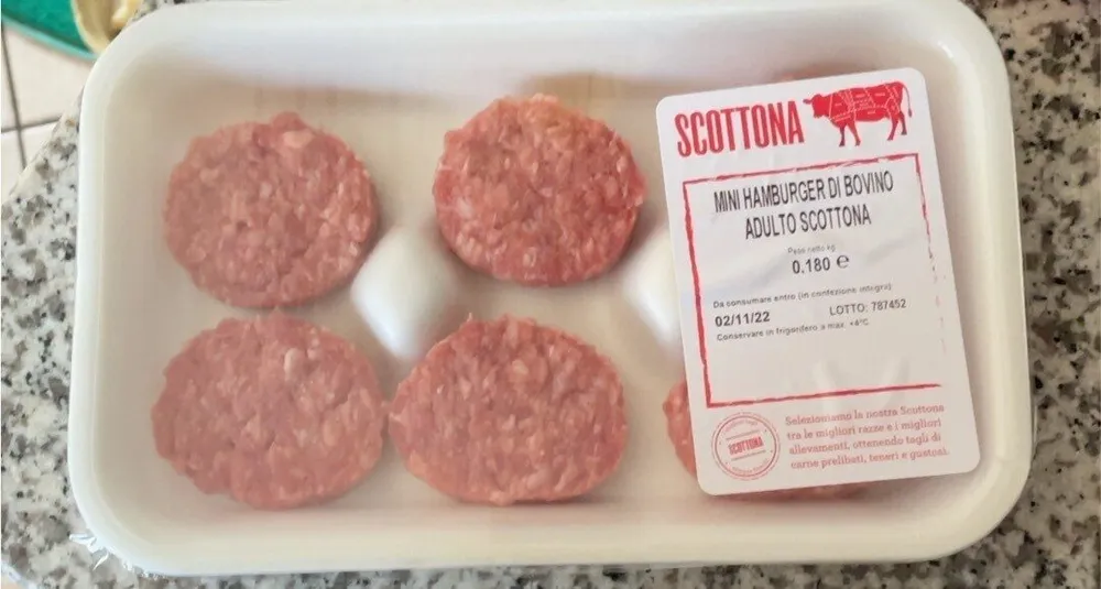 Mini hamburger di bovino adulto scottona