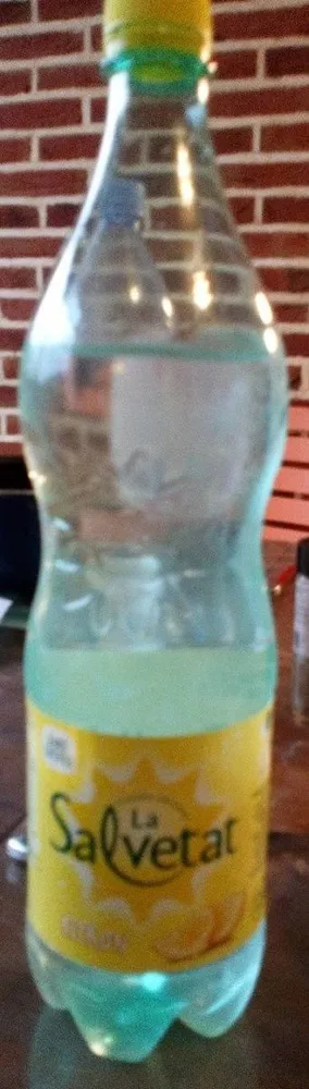 Eau pétillante au citron