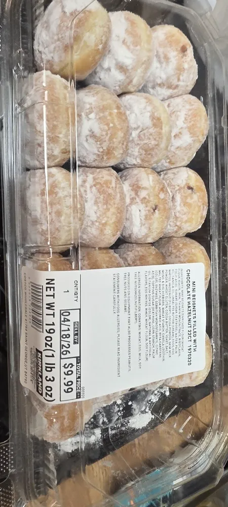 Mini Beignets Filled with Chocolate Hazelnut