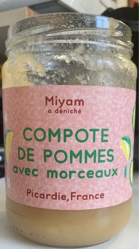 Compote de pommes avec morceaux