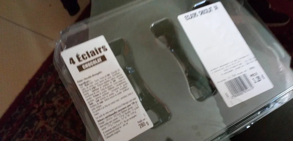 Éclair au chocolat