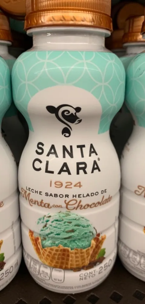 Leche sabor helado menta con chocolate