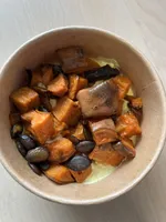 Patate douce rôtie, sauce épicée