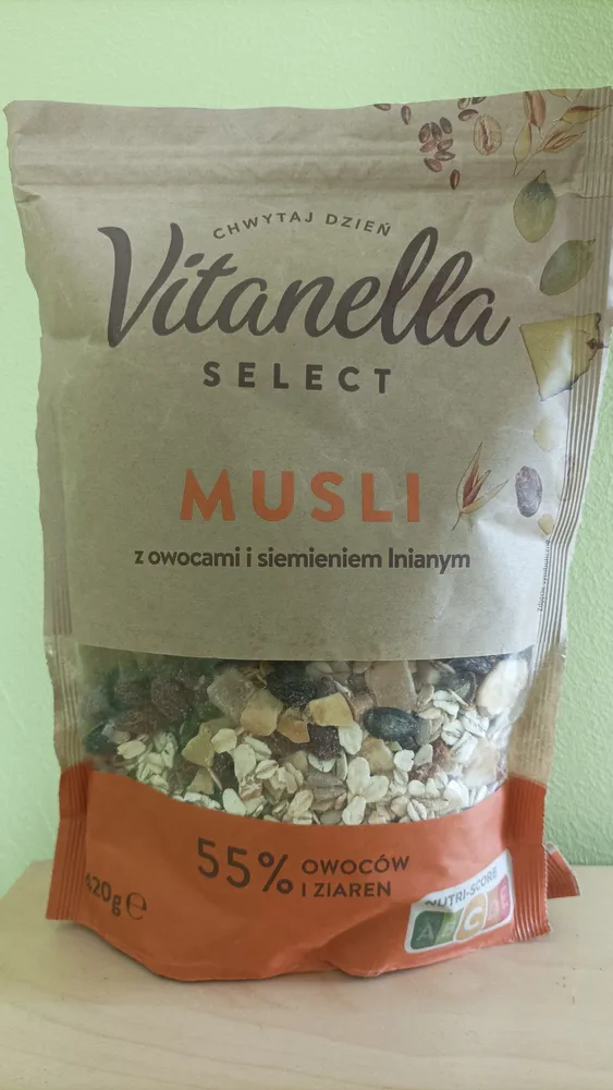 Musli z owocami i siemieniem lnianym