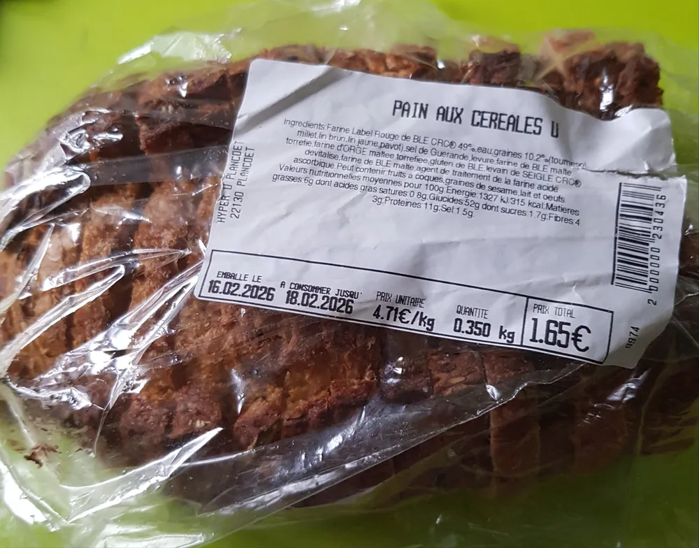 Pain aux céréales U tranché