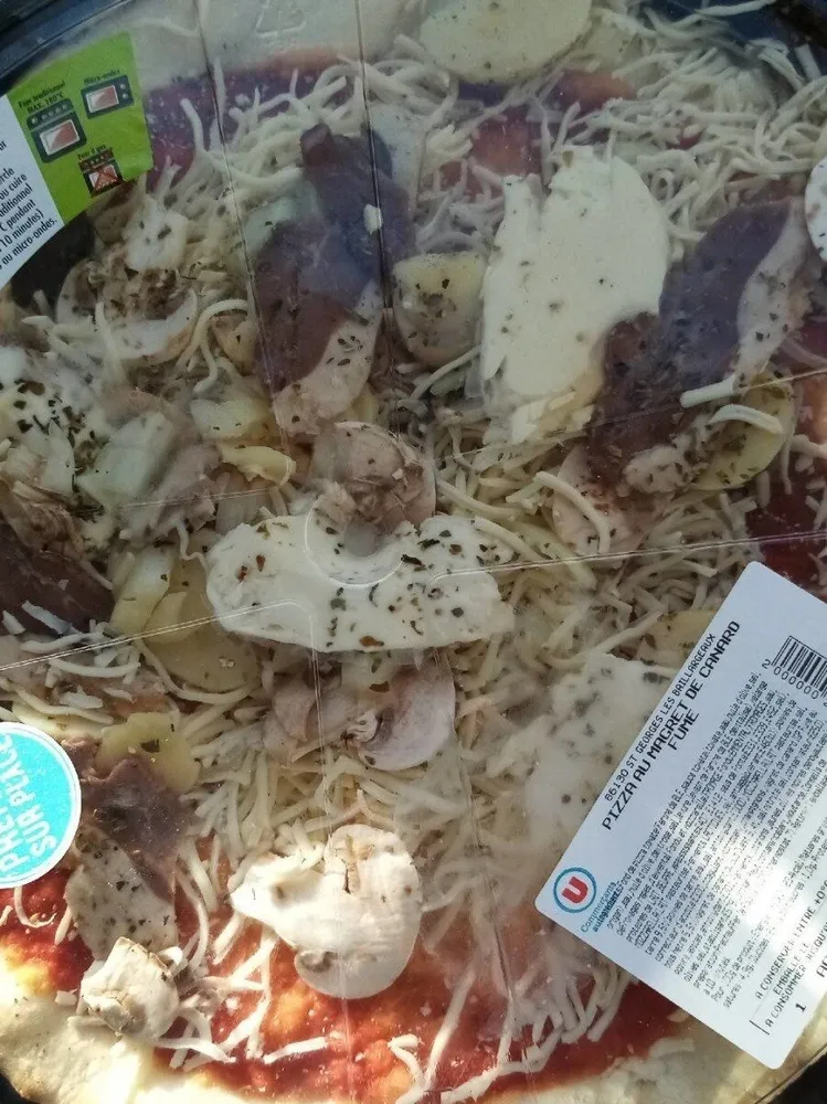 Pizza au magret de canard fumé
