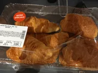 Assortiment pain au chocolat et croissants
