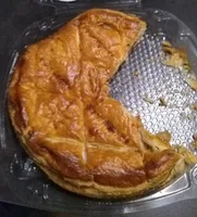 Galette frangipane caramel beurre salé