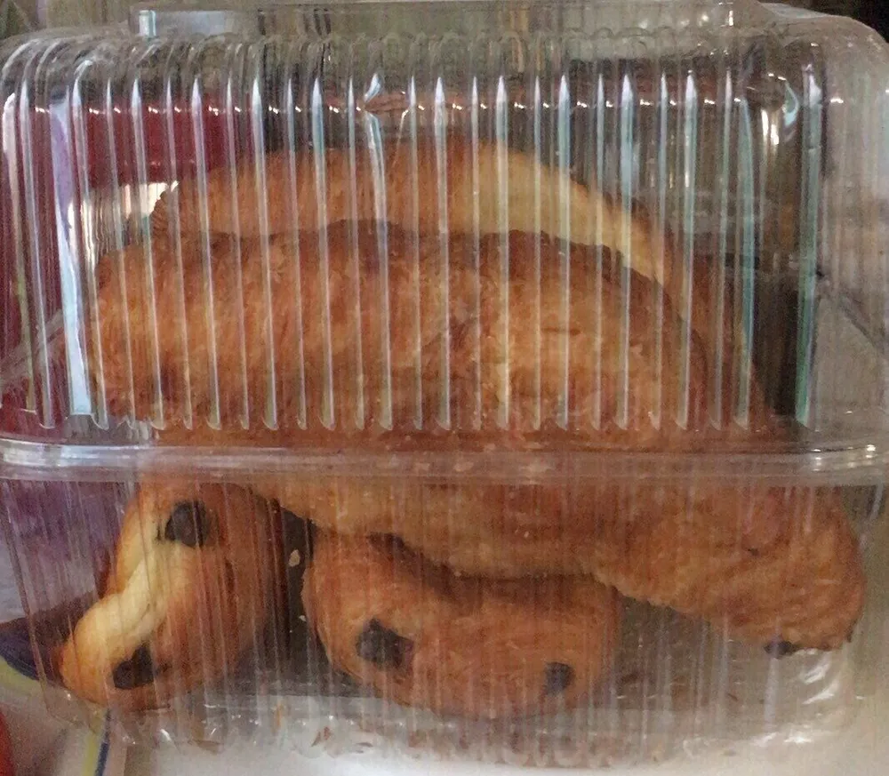 Pain au chocolat croissans
