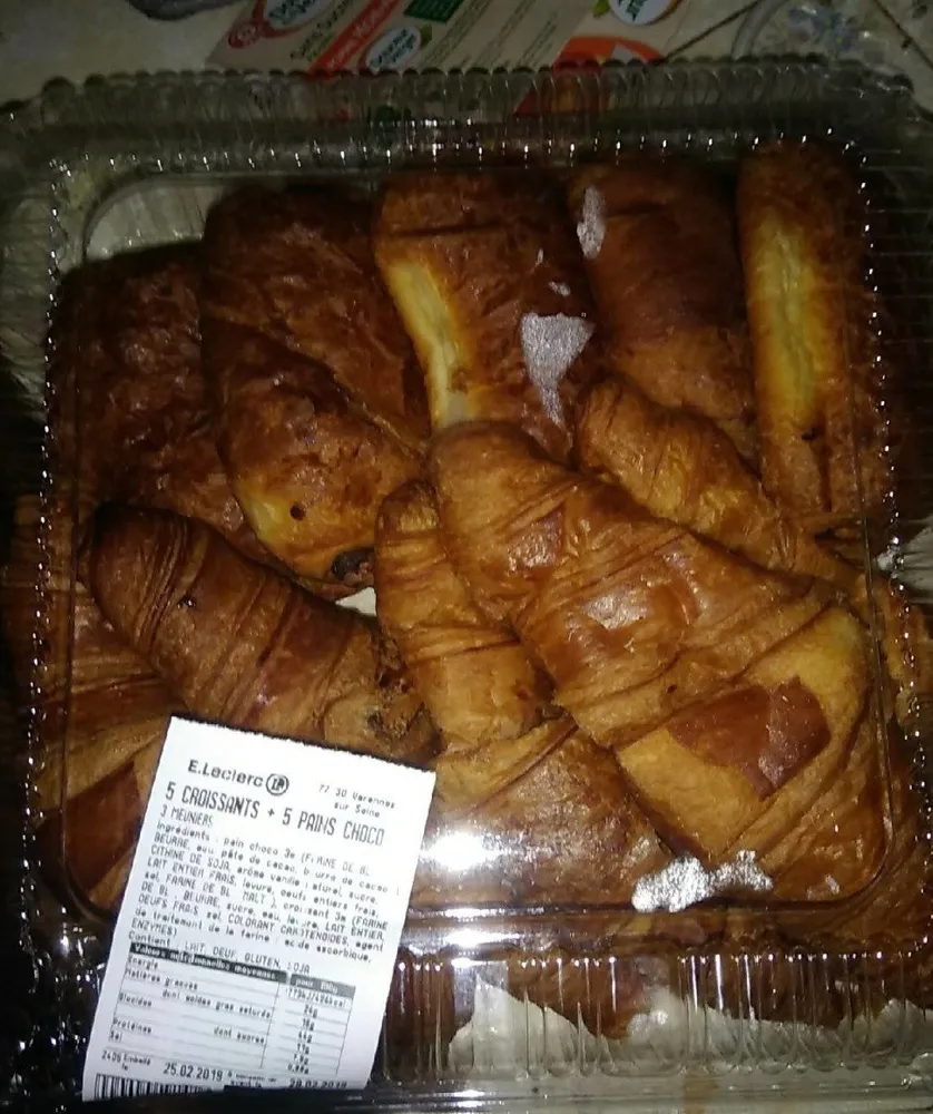 5 croissant + 5 pains choco