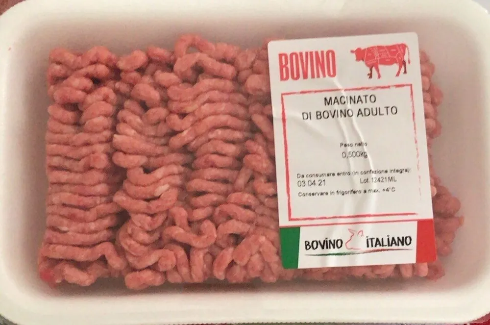 Macinato di bovino adulto