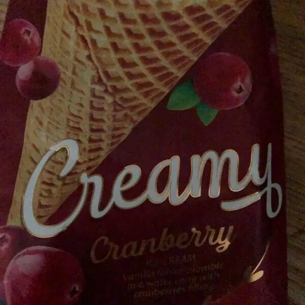 Creamy cranberry Ice Cream