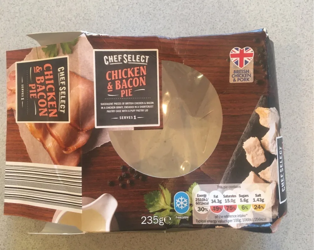 Chicken and bacon pie