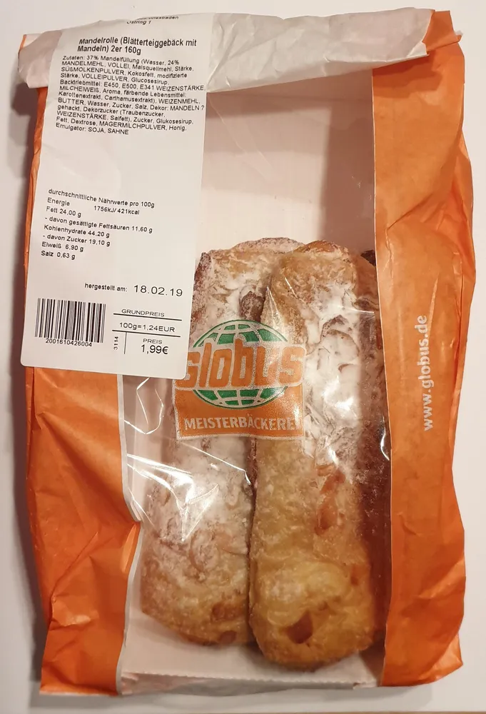 Mandelrolle (Blätterteiggeböck mit Mandeln)
