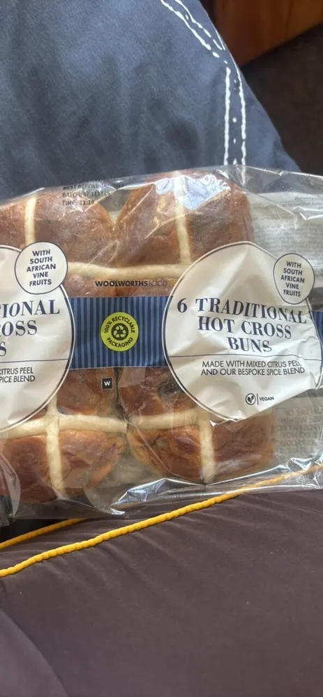 6 Traditional Hot Cross Buns
