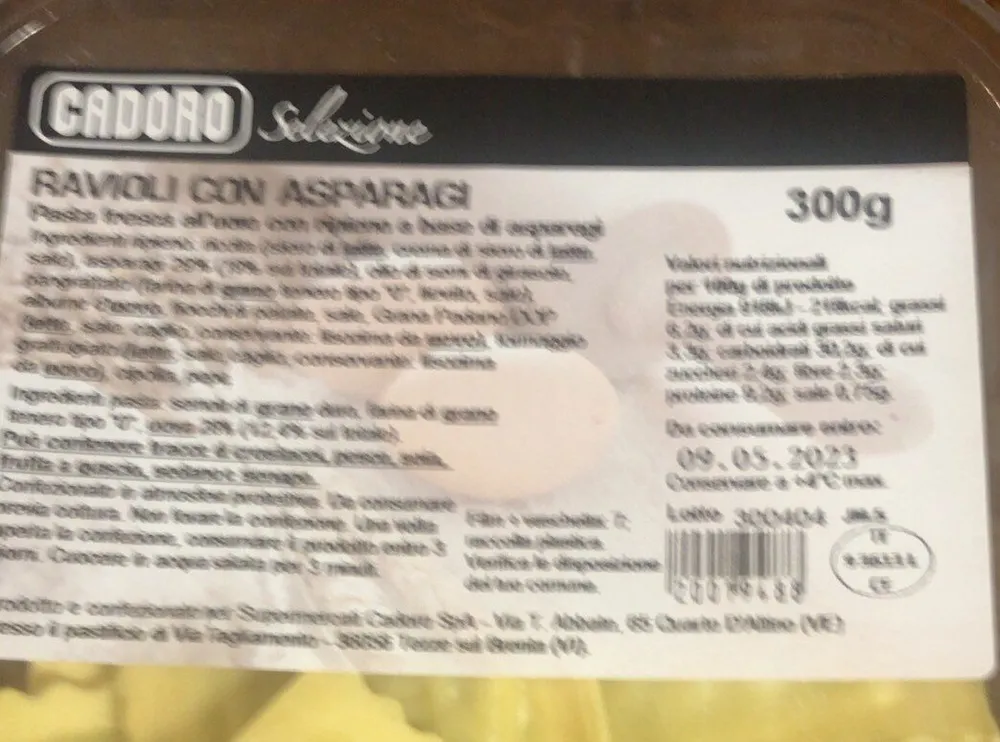 Ravioli con asparagi