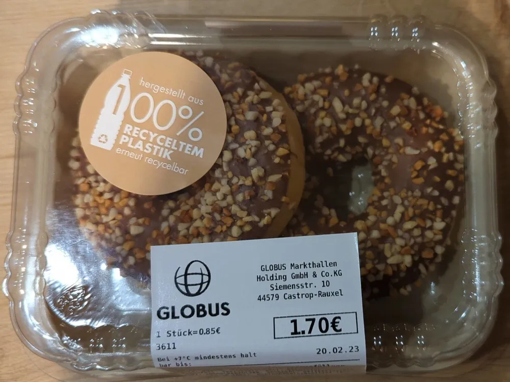 Donuts gefüllt mit Haselnusscremefüllung