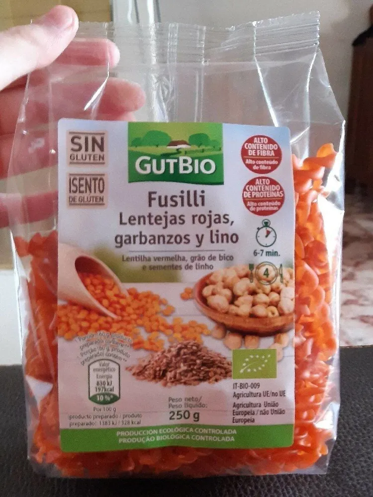 Fusilli de lentejas rojas, garbanzos y lino